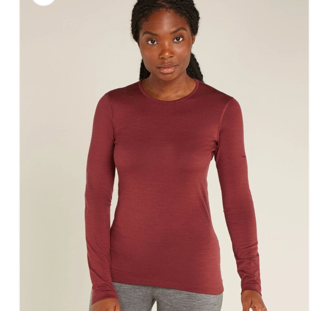 Icebraeker 200 Oasis Long Sleeve Crew Merino Baselayer Top in Port